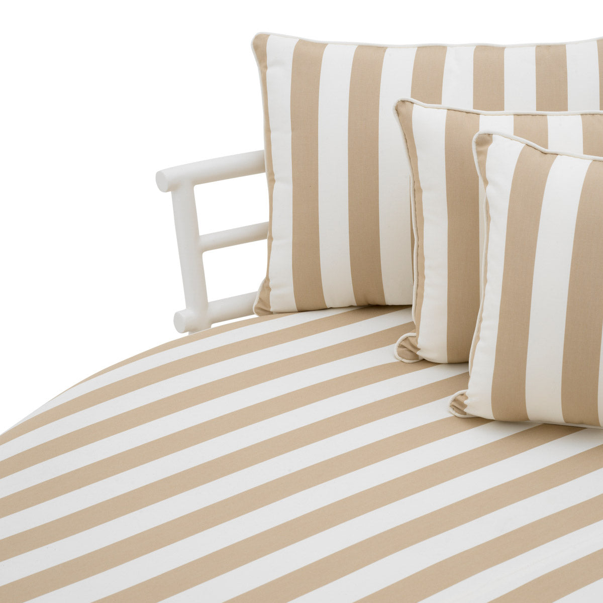 Outdoor Bed Laguno Matte white finish | florent beige 100% solution-dyed acrylic Outdoor 119805 10