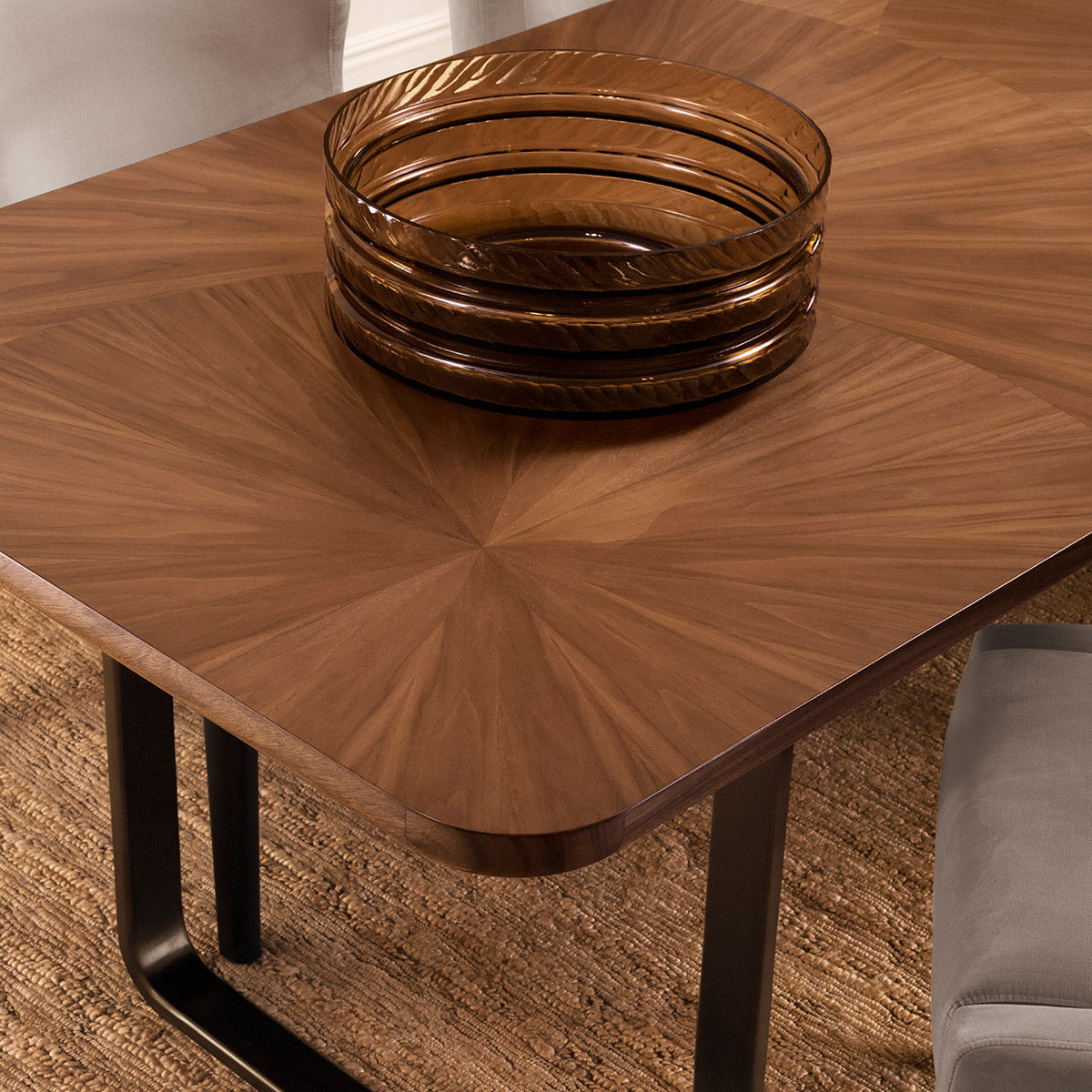 Packaging or detail view for Dining Table Rucello — Bronze & finish highlights (Image 7)