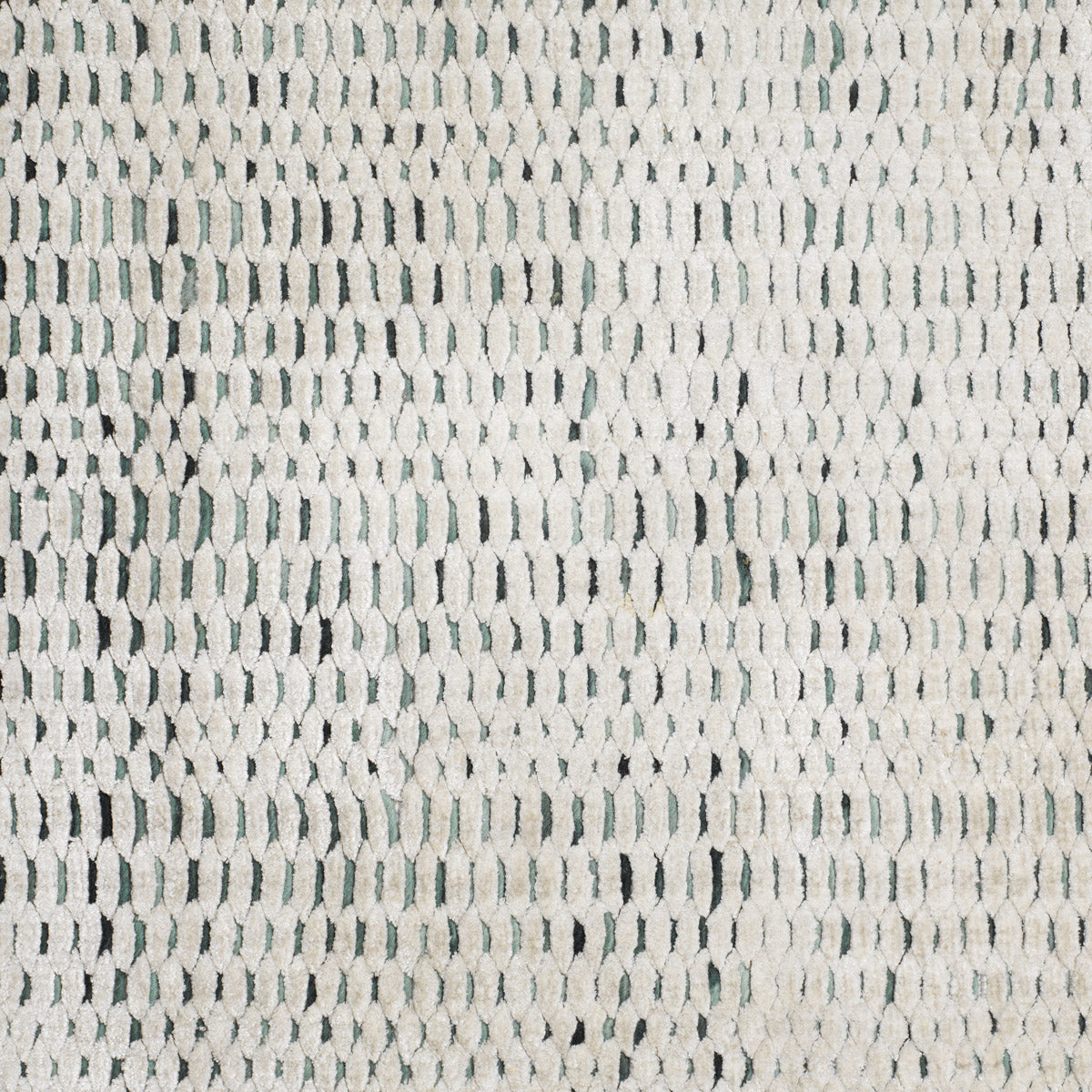 Close-up of Rug Langdon 78.74" X 118.11" highlighting Fabric and Grey, White, Hand Woven, 60% Viscose, 20% Wool, 20% Cotton (Image 2)