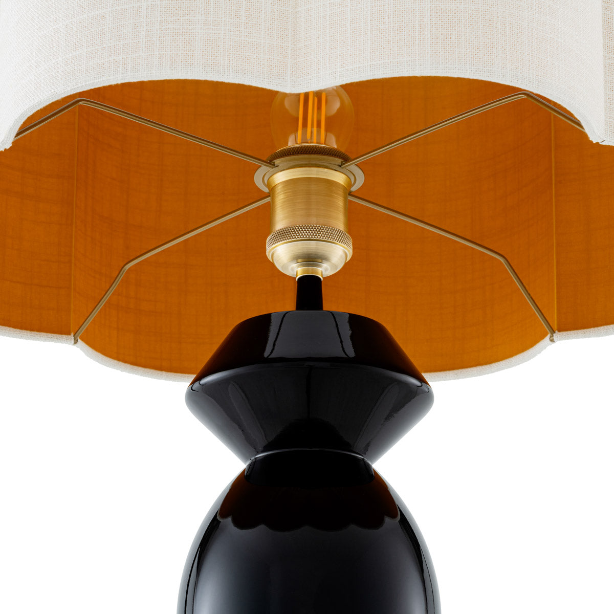 Detail shot of Table Lamp Dionne craftsmanship — premium materials accents (Image 5)