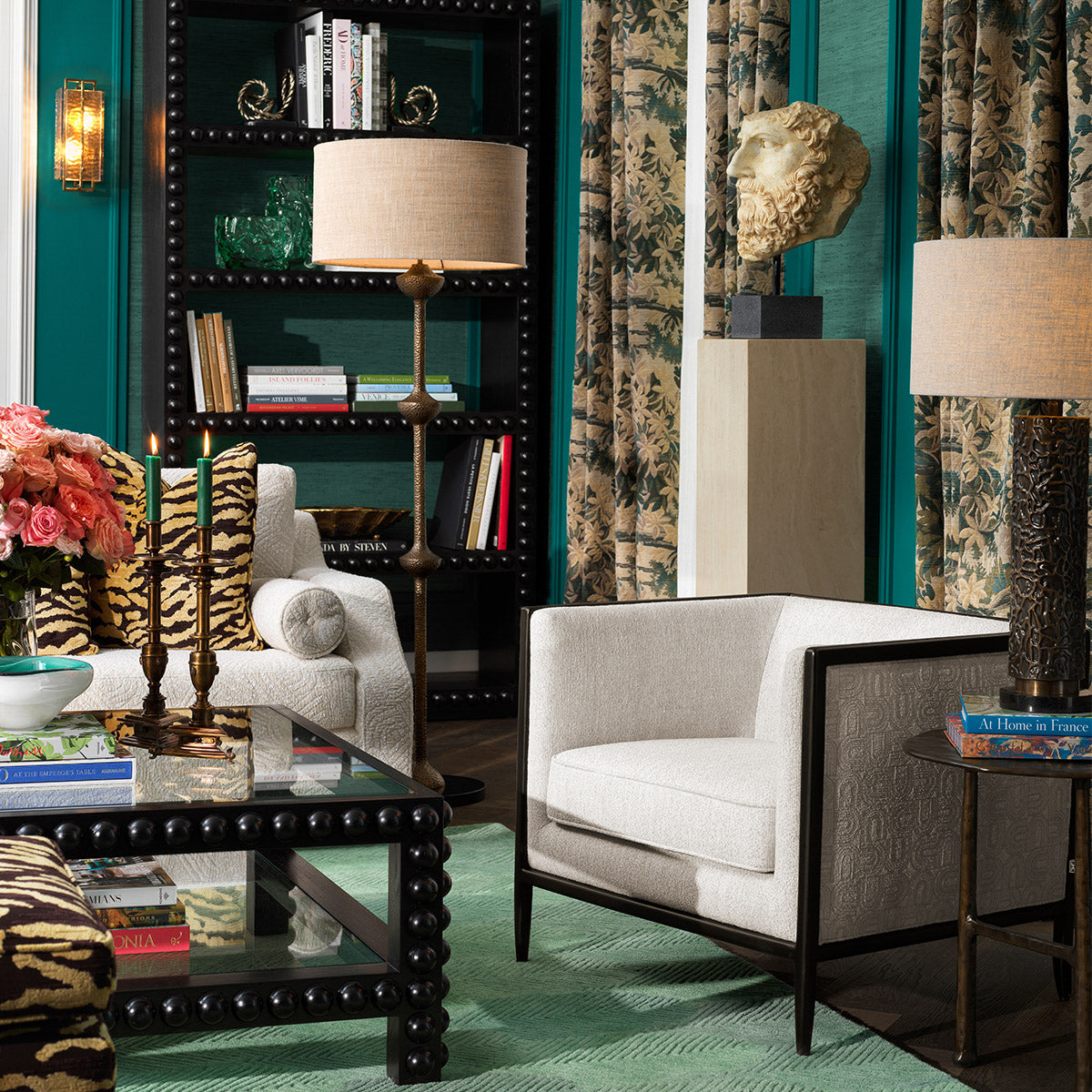 Close-up of Chair Lauriston highlighting Linen, Polyester, Acrylic and Black, Ardent Cream, Dravon Cream (Image 10)