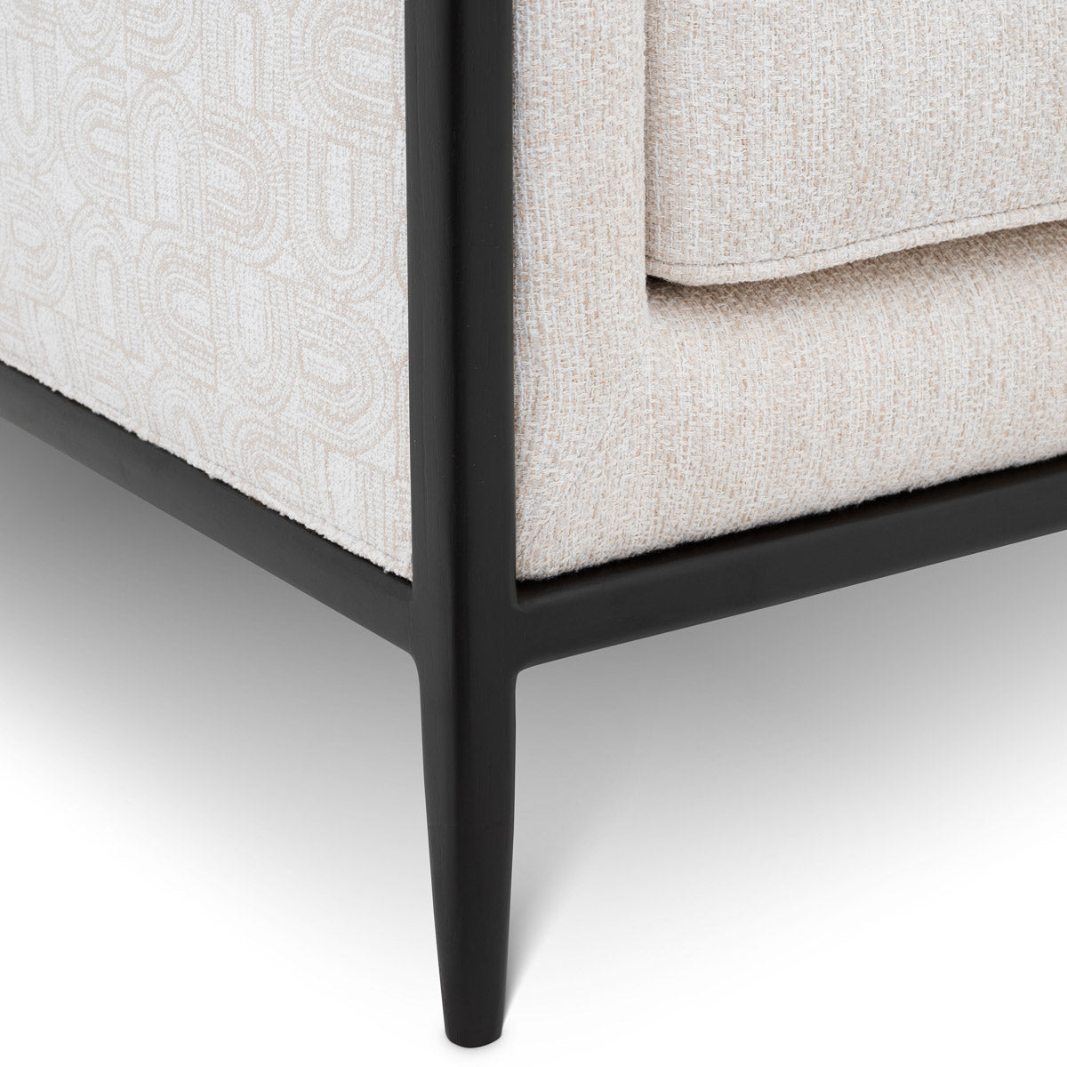 Packaging or detail view for Chair Lauriston — Linen, Polyester, Acrylic & finish highlights (Image 7)