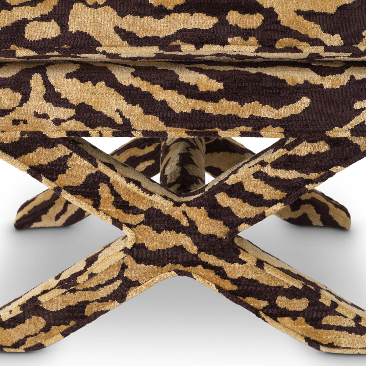 Packaging or detail view for Stool Cordoba — Viscose, Polyester & finish highlights (Image 7)