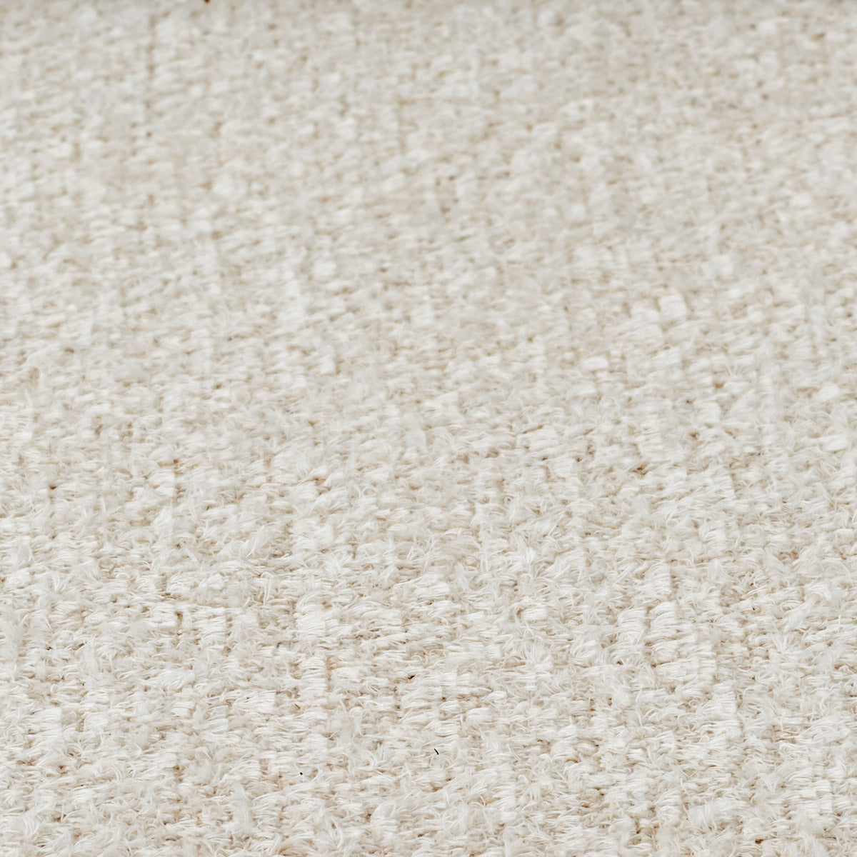 Eichholtz Bench Taranto effortlessly elevate your living space with its iconic design and artisan quality. Bench Taranto Crafted