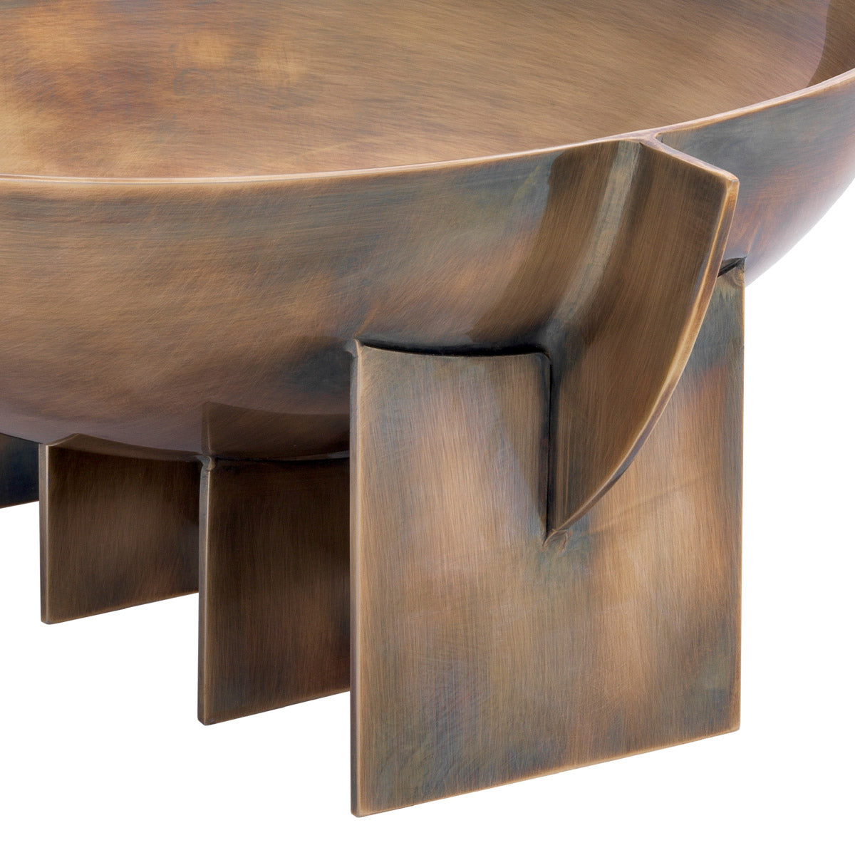Eichholtz Bowl Bismarck pairs refined design with elevated materials for a statement in any luxury interior. Dimensions W
