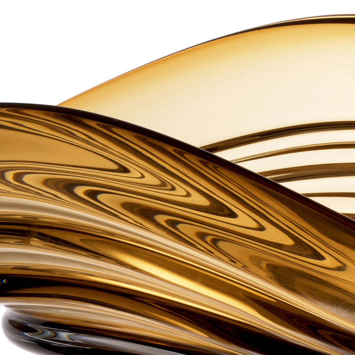 Eichholtz Bowl Pheadra S to any setting, use the Bowl Phaedra S as a captivating centerpiece or to display