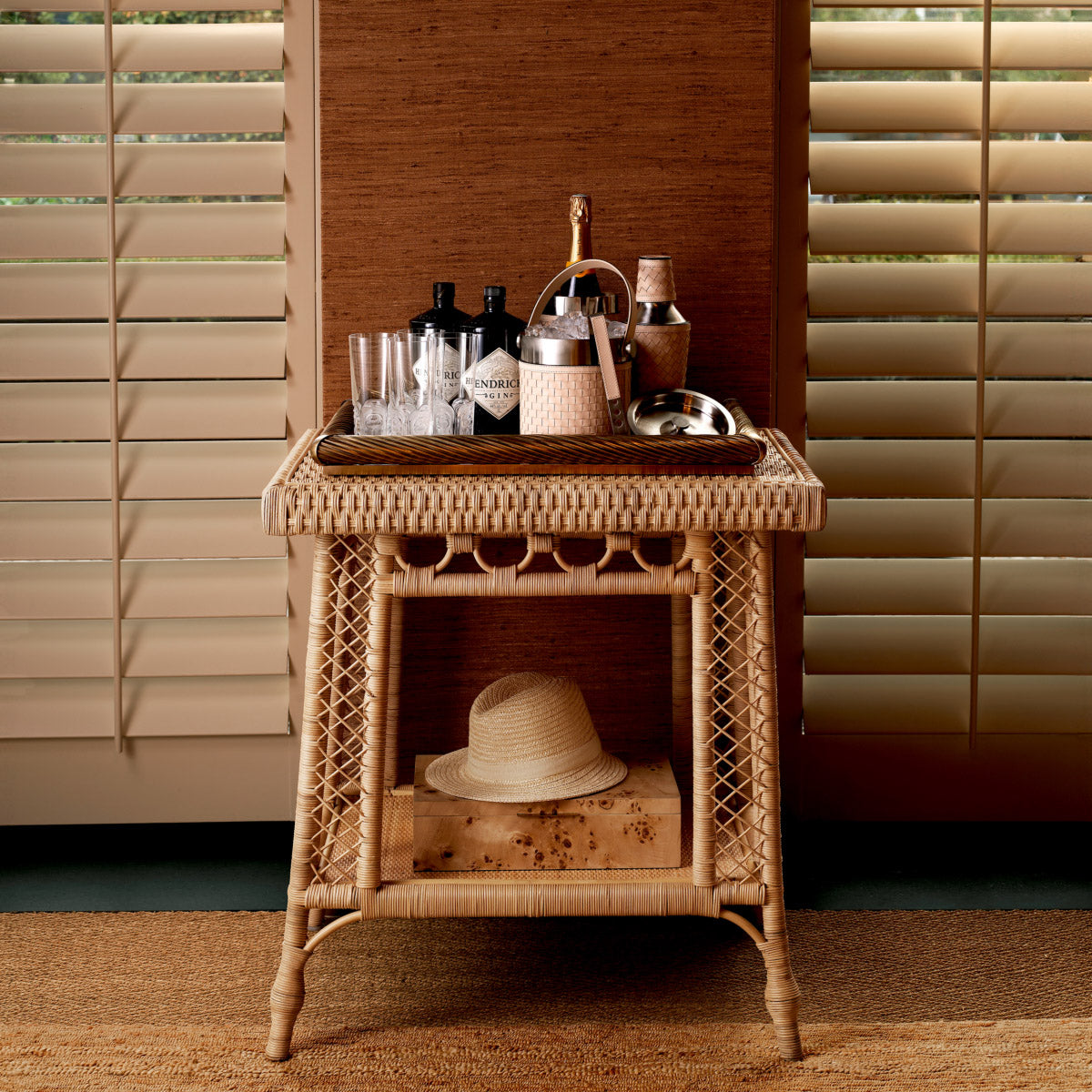 Eichholtz Box Faro veneer, its unique patterns and warm, naturally varying shades enhance any living space. This exclusive