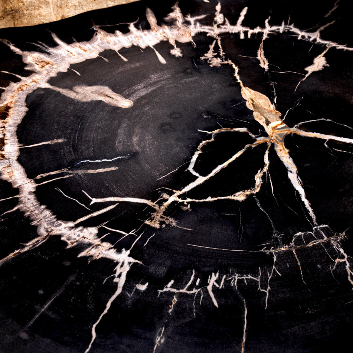 Eichholtz Coffee Table De Soto set of 3 materials are replaced with minerals. Coffee Table De Soto set of 3 Crafted by Eichholtz