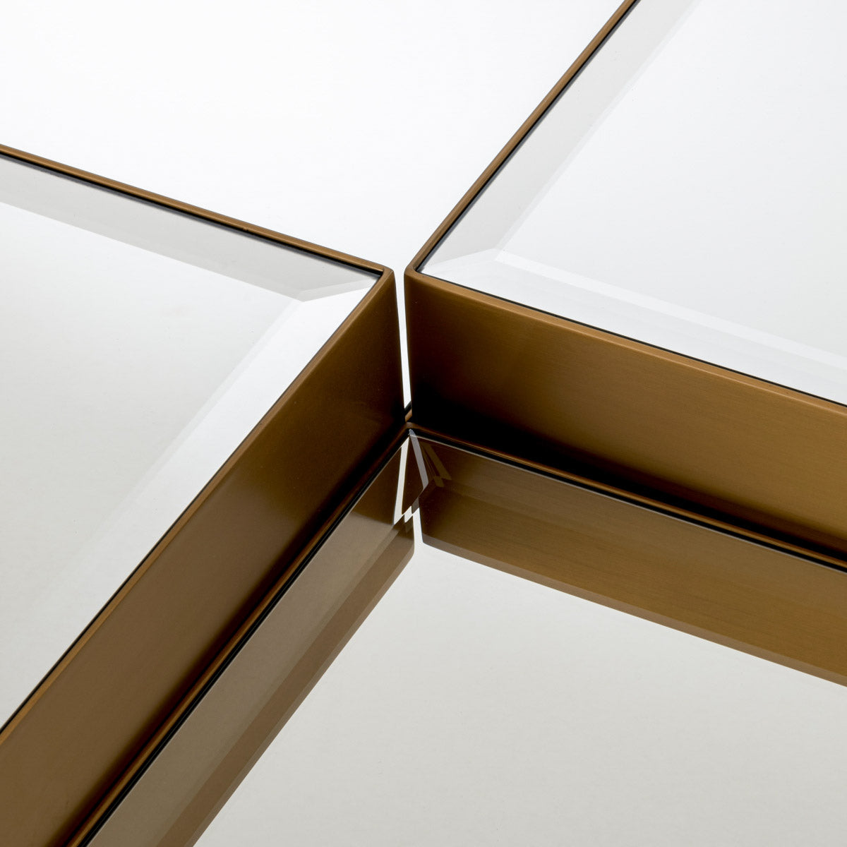 Eichholtz Coffee Table Esposito set of 4 coffee table pairs refined design with elevated materials for a statement in any luxury interior.