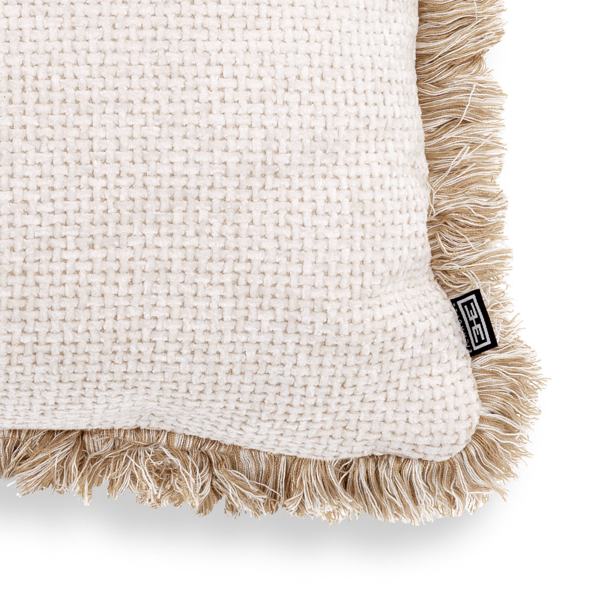 Eichholtz Cushion Nami L rounded corners and a soft Lyssa off-white cover with cream-coloured fringes. It will make your