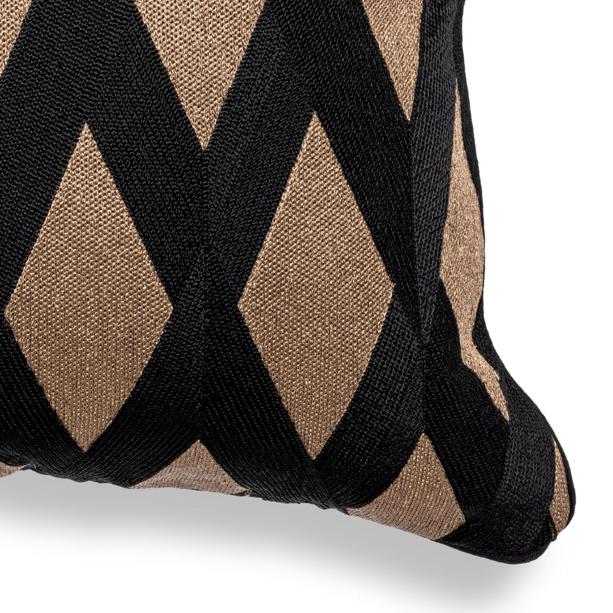 Eichholtz Cushion Splender square its luxurious appearance to a special embroidery technique with shiny viscose thread. Mix and match