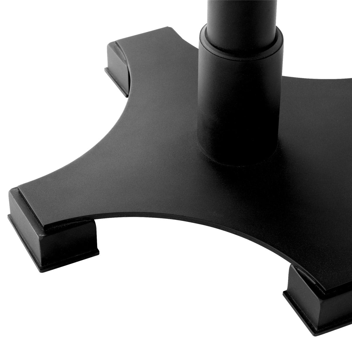 Eichholtz Dining Table Avoria Square room. Ideal for smaller rooms where space is limited. Dining Table Avoria Square Crafted by