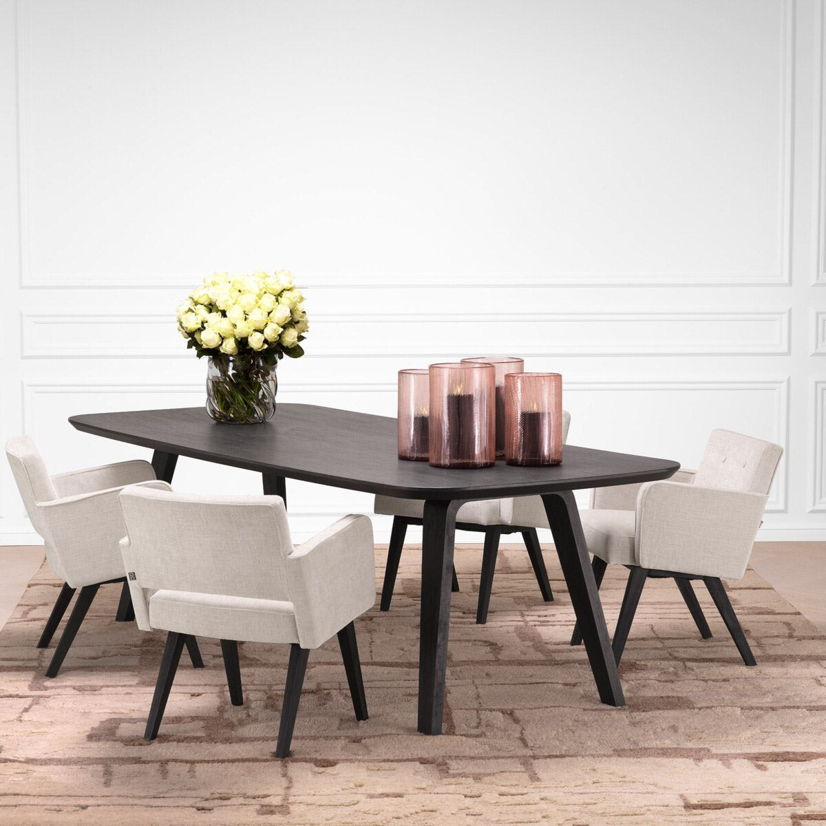 Eichholtz Dining Table Glover table combines a contemporary design with the natural beauty of oak veneer in a rich
