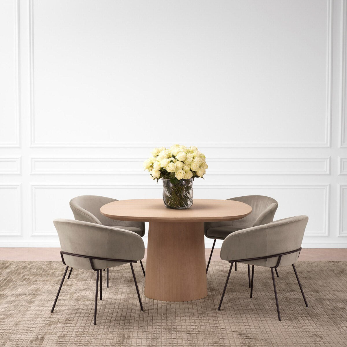 Eichholtz Dining Table Motto unparalleled luxury and refined design, its natural oak veneer and perfectly rounded shape merge to