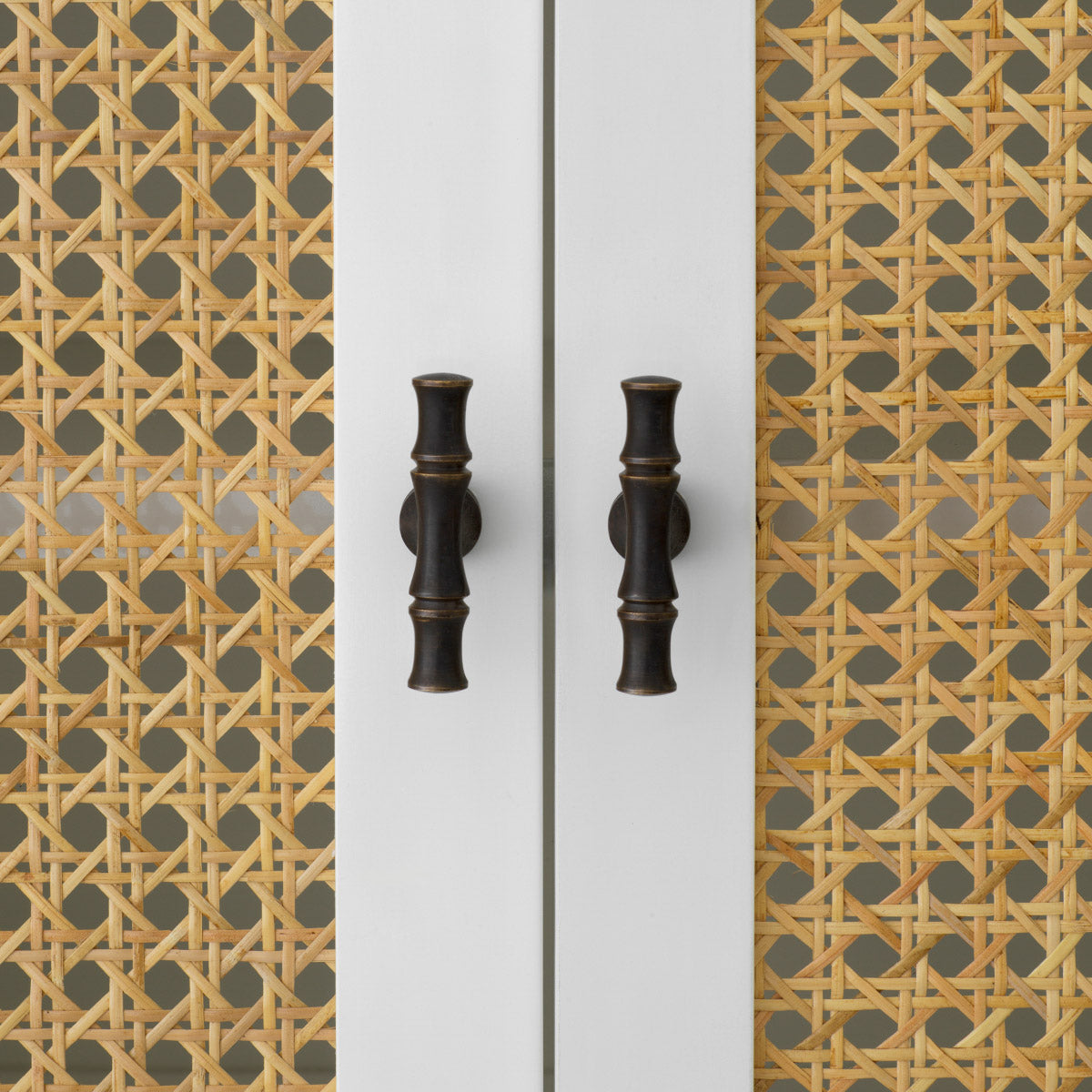 Eichholtz Dresser Bahamas luxury interior. Dimensions W 78.5" D 22.0" H 36.5" Expertly made for enduring style and