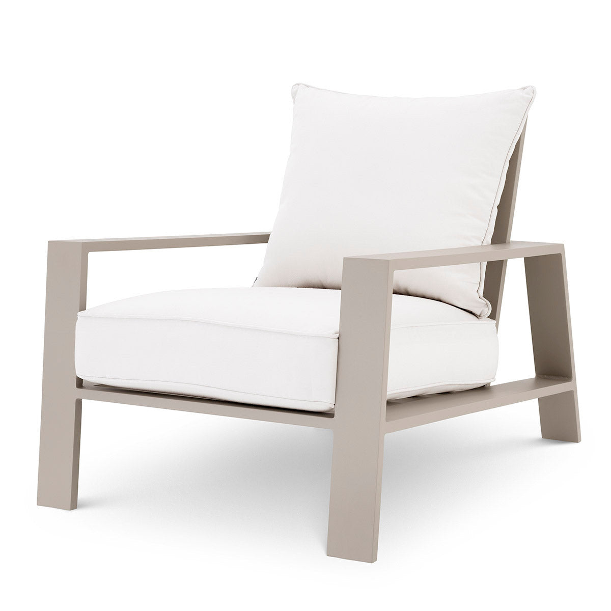 Eichholtz Outdoor Chair Belle Vue Created for comfort, Chair Belle Vue invites you to enjoy relaxing in your backyard, patio