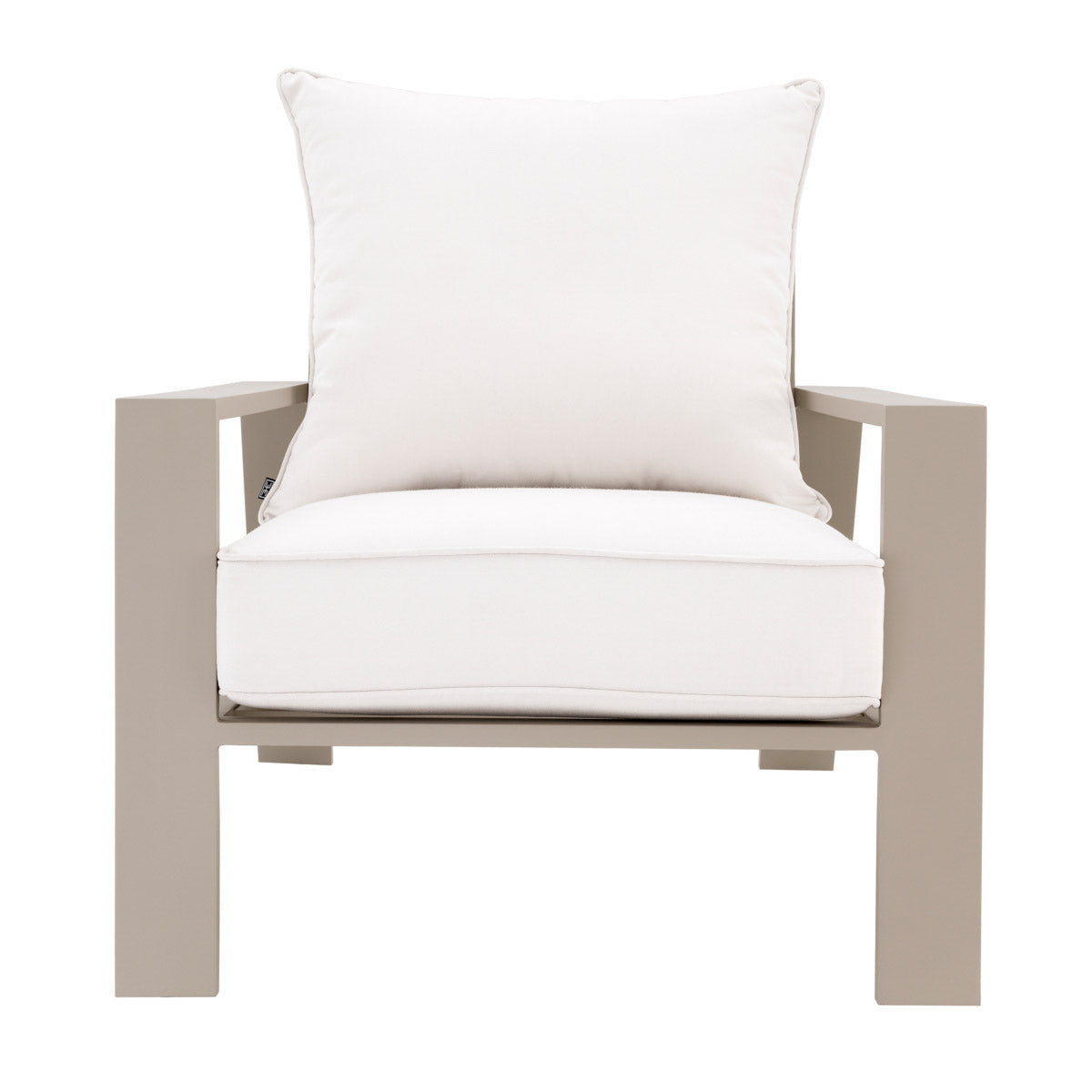 Eichholtz Outdoor Chair Belle Vue look. Clever design lines and generous seat space further make this outdoor armchair a timeless