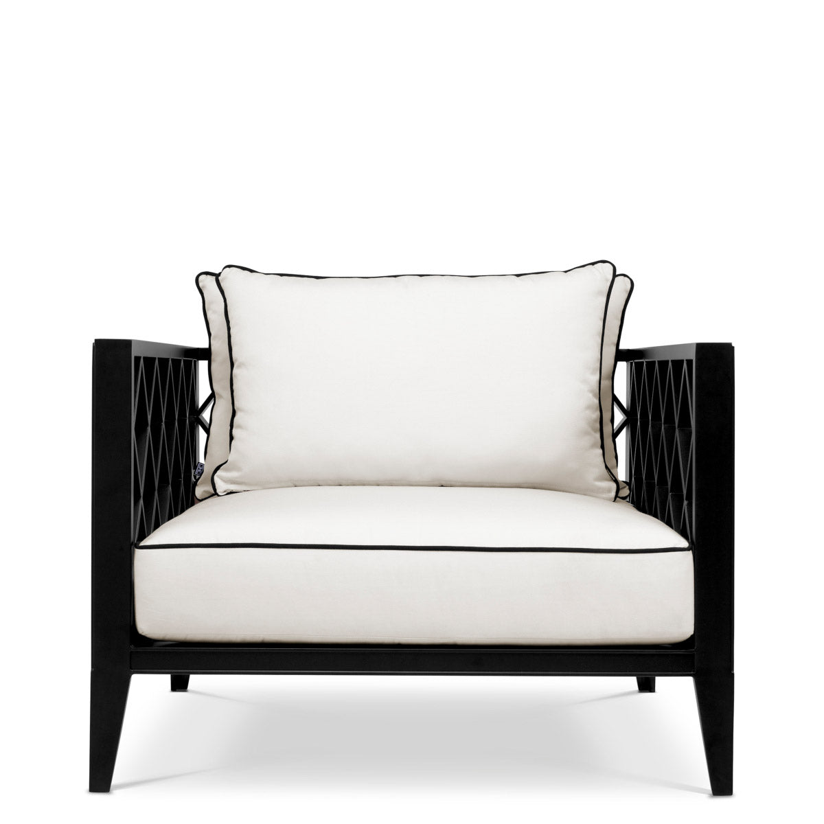 Eichholtz Outdoor Chair Ocean Club elegant armchair is a stylish addition to your conservatory or outdoor living space. With its