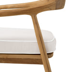 Eichholtz Outdoor Dining Chair Beale off-white luxury. Its sleek design and premium materials offer a chic and modern touch, enhancing