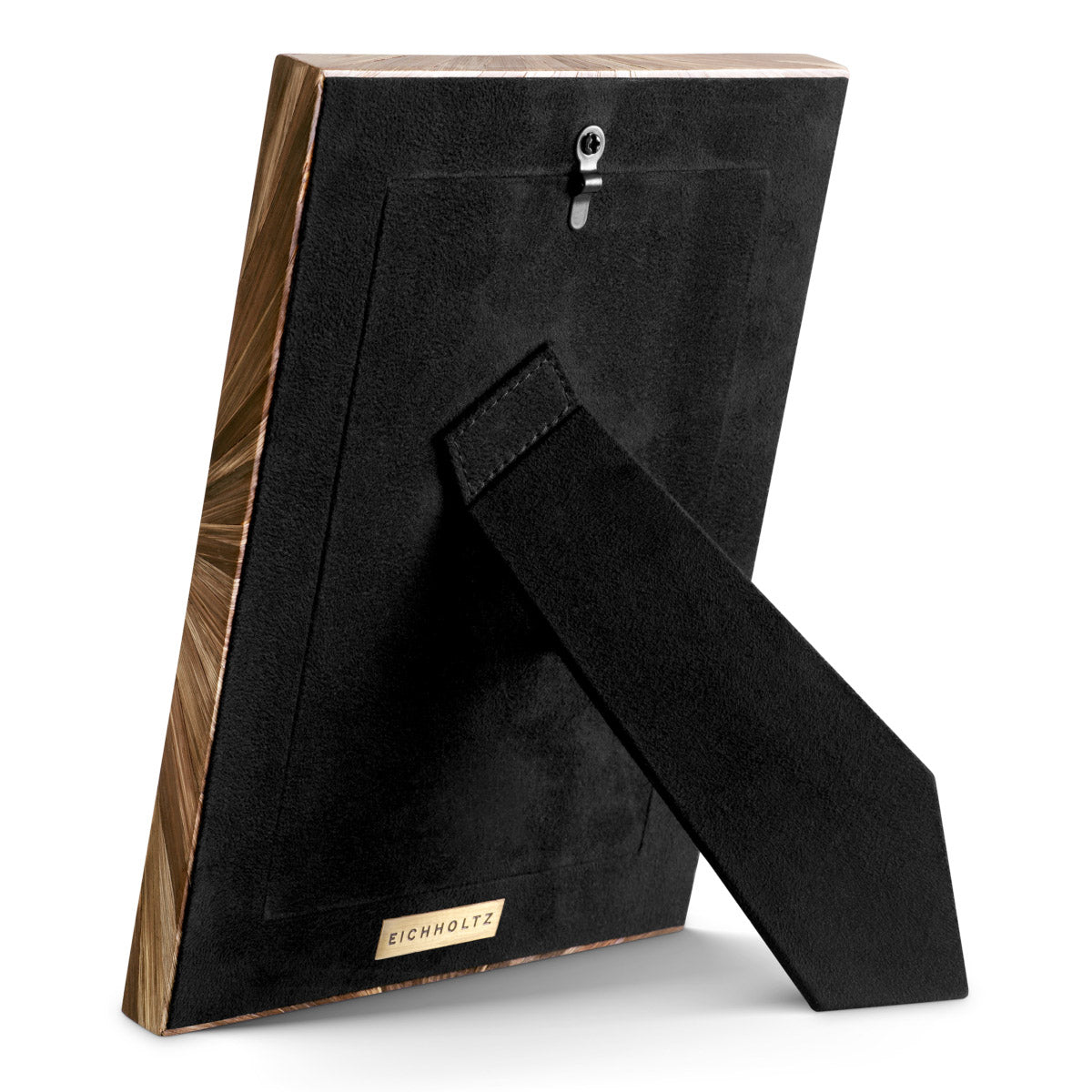 Eichholtz Picture Frame Harvard L space with its straw marquetry design in rich brown hues. Crafted to perfection, this frame