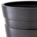 Eichholtz Planter Apex provided with a bronze finish. Planter Apex Crafted by Eichholtz this planter pairs refined design