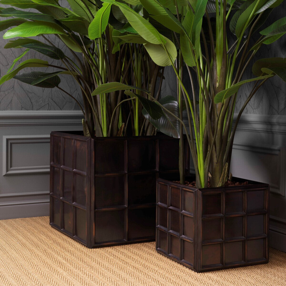 Eichholtz Planter Grid S finish and square shape, this planter radiates timeless allure, perfectly suited for both indoor and