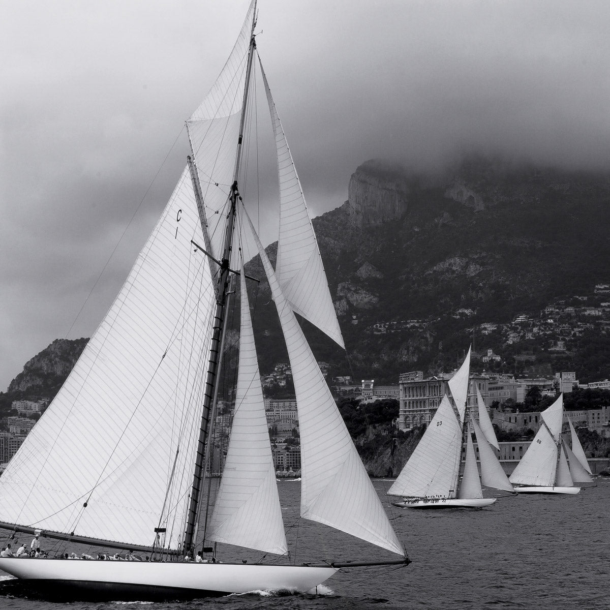 Eichholtz Print Philip Plisson - Classic Week II of sea vessels in a timeless monochrome palette. This iconic piece is encased in a