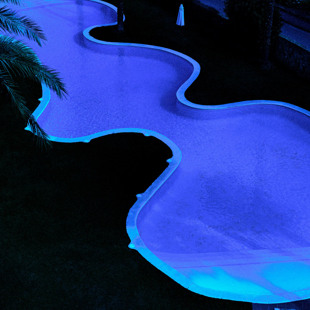 Eichholtz Print Philippe Vogelenzang - See you at midnight print that captures the imagination. Set within a pristine white wooden frame...