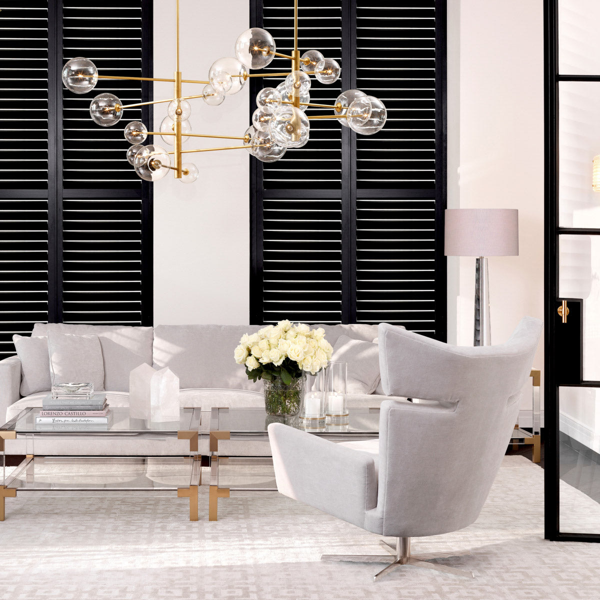 Eichholtz Rug Reeves 300 x 400 cm It is handwoven of 100% viscose, a natural synthetic fibre. Viscose carpets have a silky