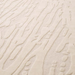 Eichholtz Rug Zenon 78.74 in x 118.11 in Elevate your living space with the exquisite Carpet Zenon, a signature piece in the Eichholtz