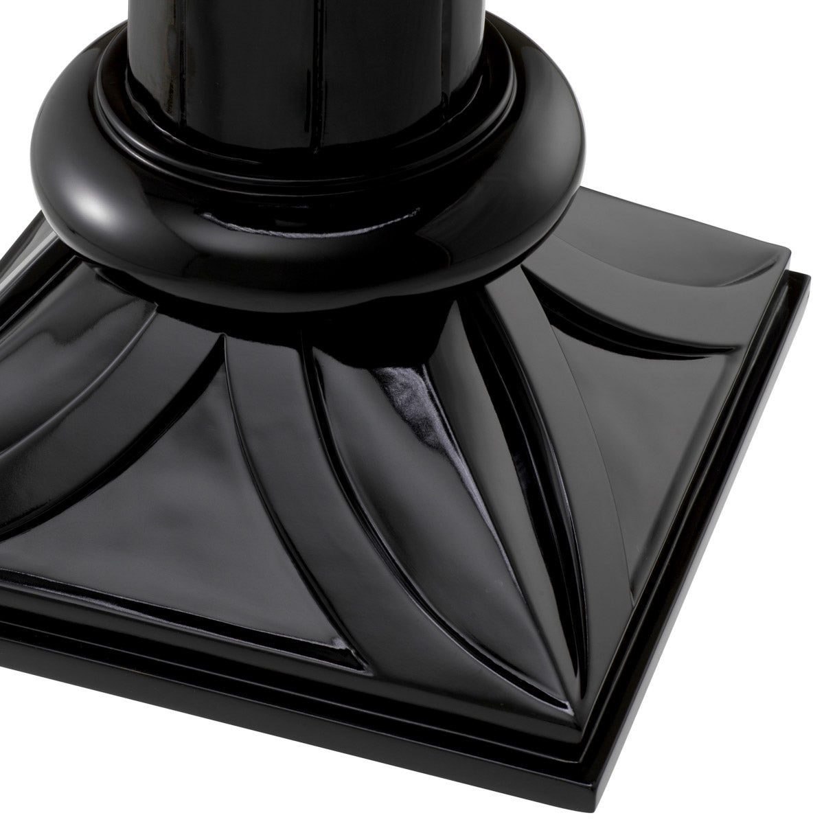 Eichholtz Side Table Aswan Table Aswan is inspired by a monumental column that once surrounded an open courtyard in