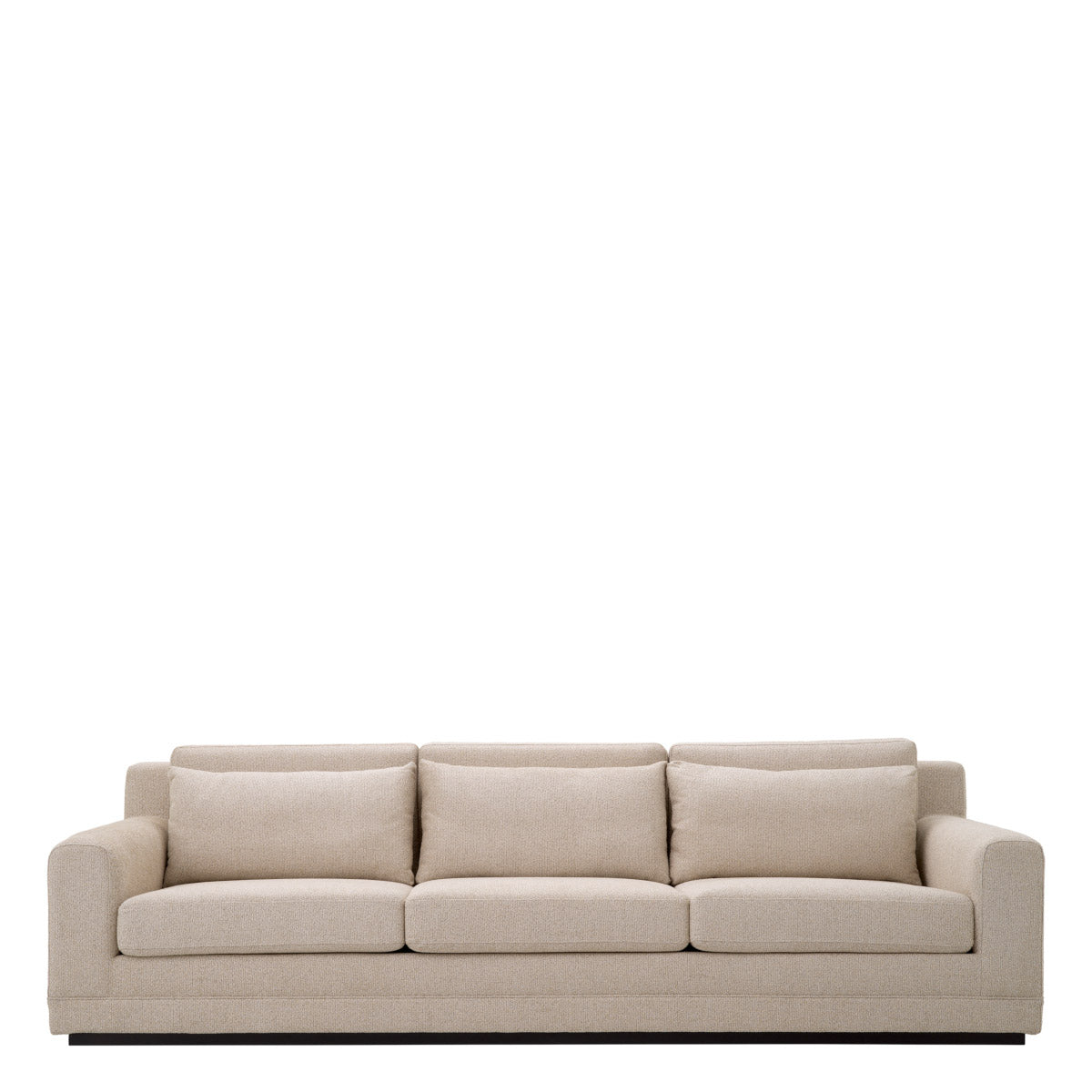 Eichholtz Sofa Manhattan an extraordinary level of comfort with its extra soft seating, making it the perfect retreat.