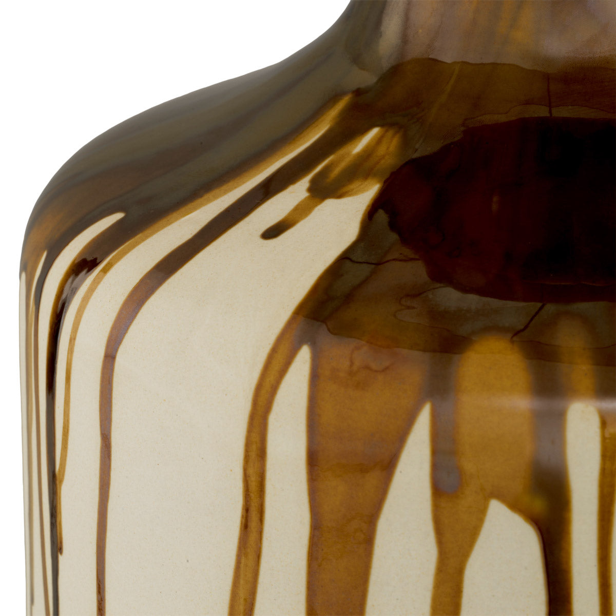 Eichholtz Table Lamp Lorena table lamp pairs refined design with elevated materials for a statement in any luxury interior.