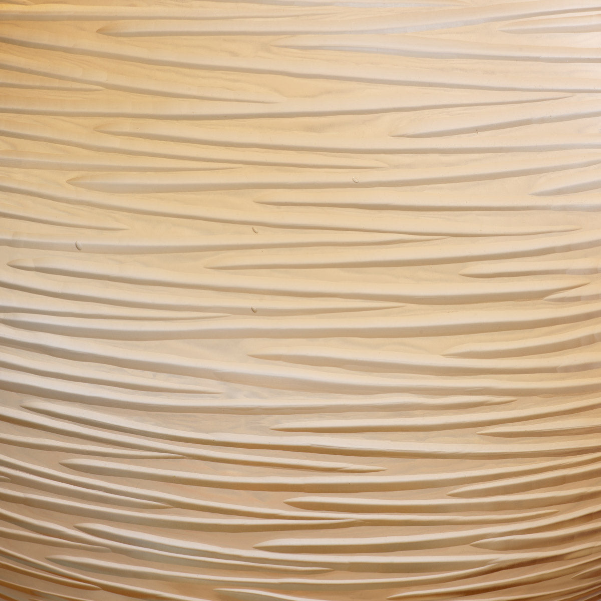 Eichholtz Vase Alessio L exceptional blend of craftsmanship and sophistication that timelessly complements any interior style. Vase Aless...