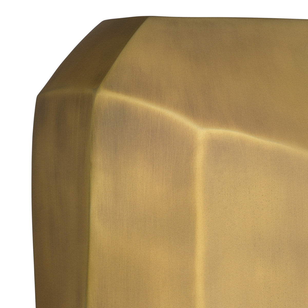 Eichholtz Vase Linos L pairs refined design with elevated materials for a statement in any luxury interior. Dimensions W