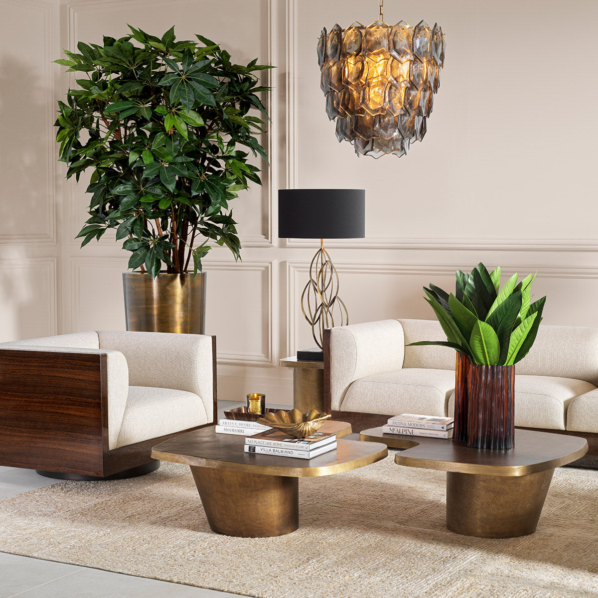 Eichholtz Vase Vivente L artisans to make a statement in your home. This stunning vase is a true testament