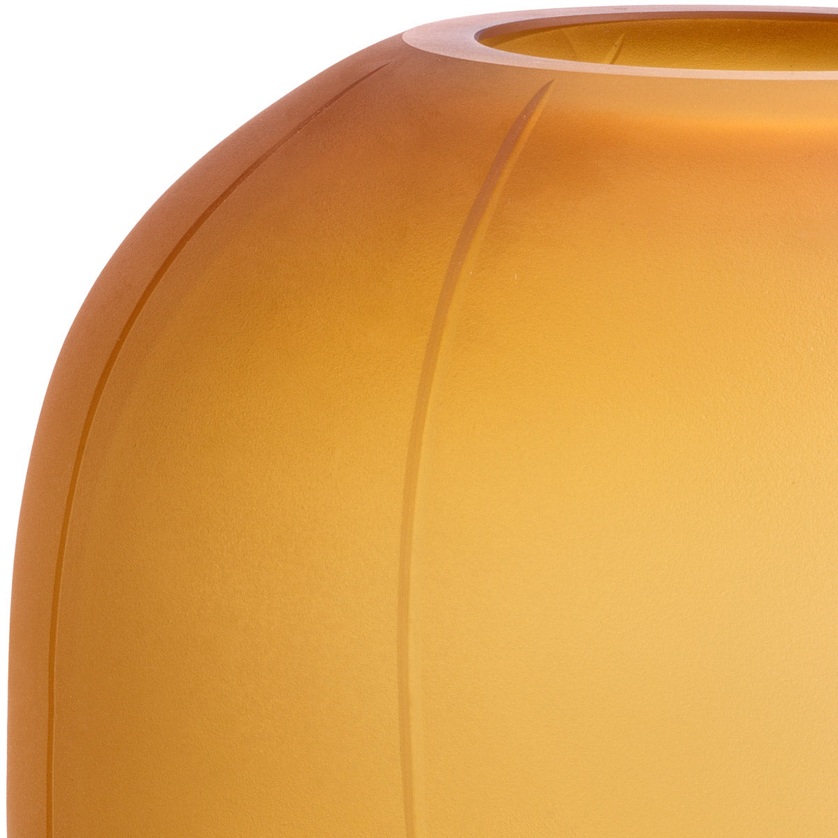 Eichholtz Vase Zenna S its purest form. Explore more iconic Eichholtz furnishings to enrich your lifestyle. Vase Zenna S